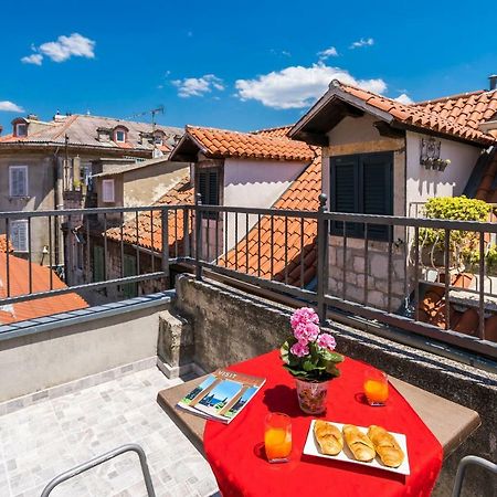 Rooftop City View Apartment In The Palace Walls Split Exteriör bild