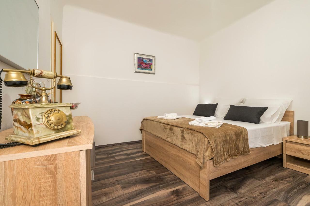 Rooftop City View Apartment In The Palace Walls Split Exteriör bild