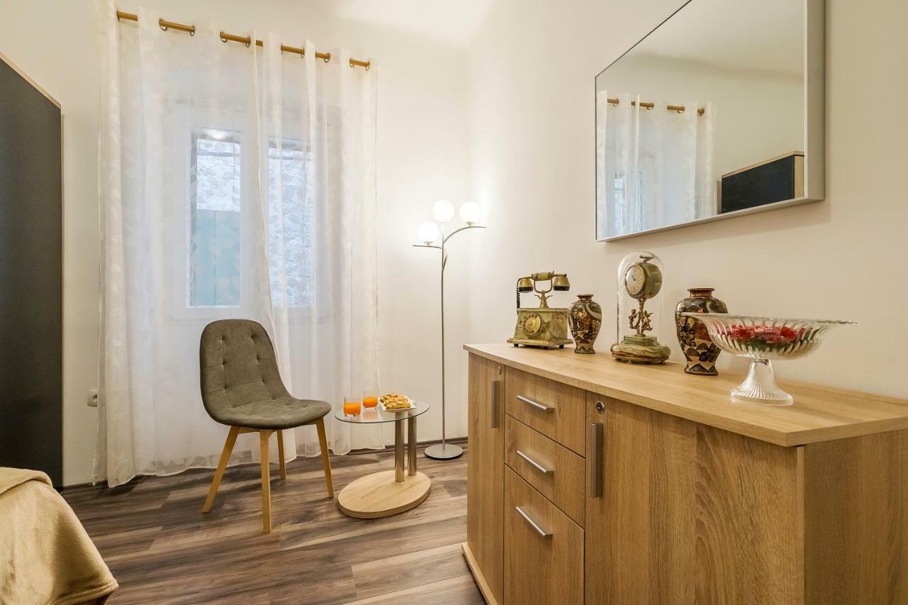 Rooftop City View Apartment In The Palace Walls Split Exteriör bild