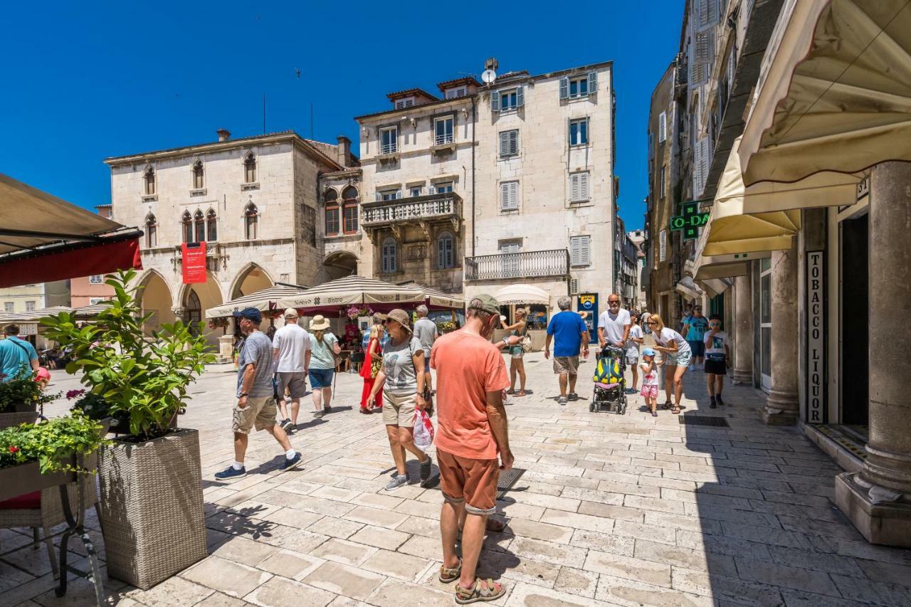 Rooftop City View Apartment In The Palace Walls Split Exteriör bild