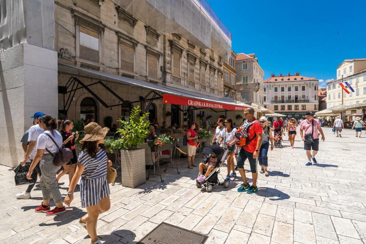 Rooftop City View Apartment In The Palace Walls Split Exteriör bild